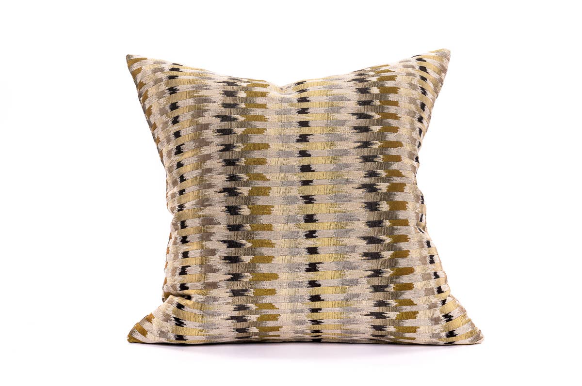 Oro Pattern Cushion Cover