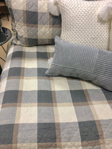 Germain Quilt Set