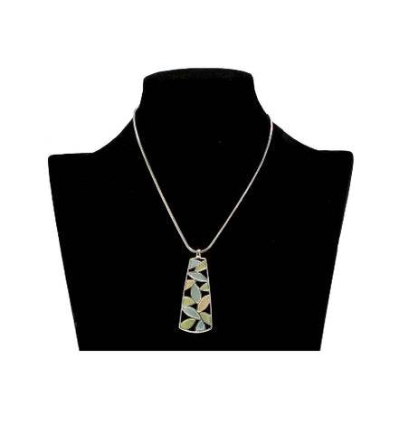 Pretty Leaves Necklace